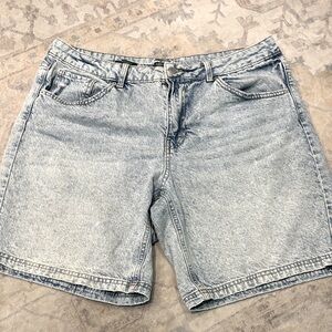 Acid Wash Mid Rise Shorts